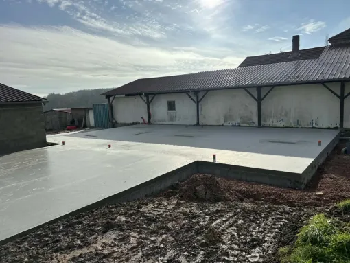 Réalisation complète de travaux de terrassement, fondations et dalles béton à Roanne, proche de Roanne, BOURNEZ GUILLOT