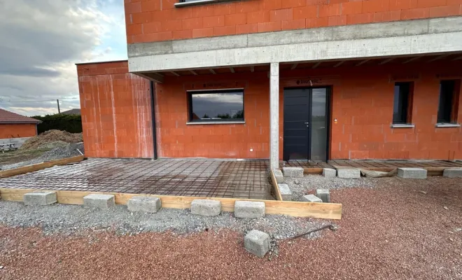 Réalisation de la dalle en béton pour terrasse proche de Roanne, proche de Roanne, BOURNEZ GUILLOT
